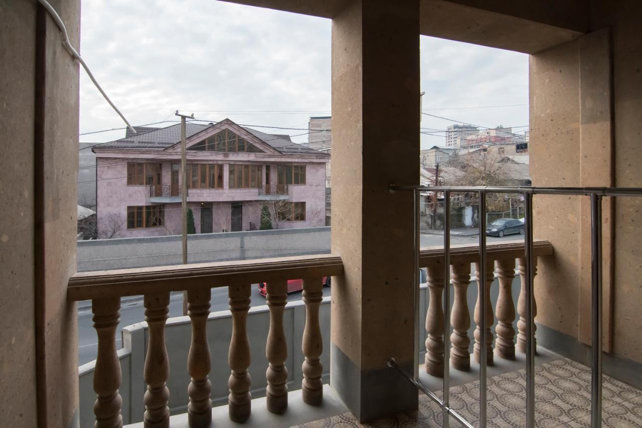 Afa Hotel & Guest House Yerevan Exterior photo