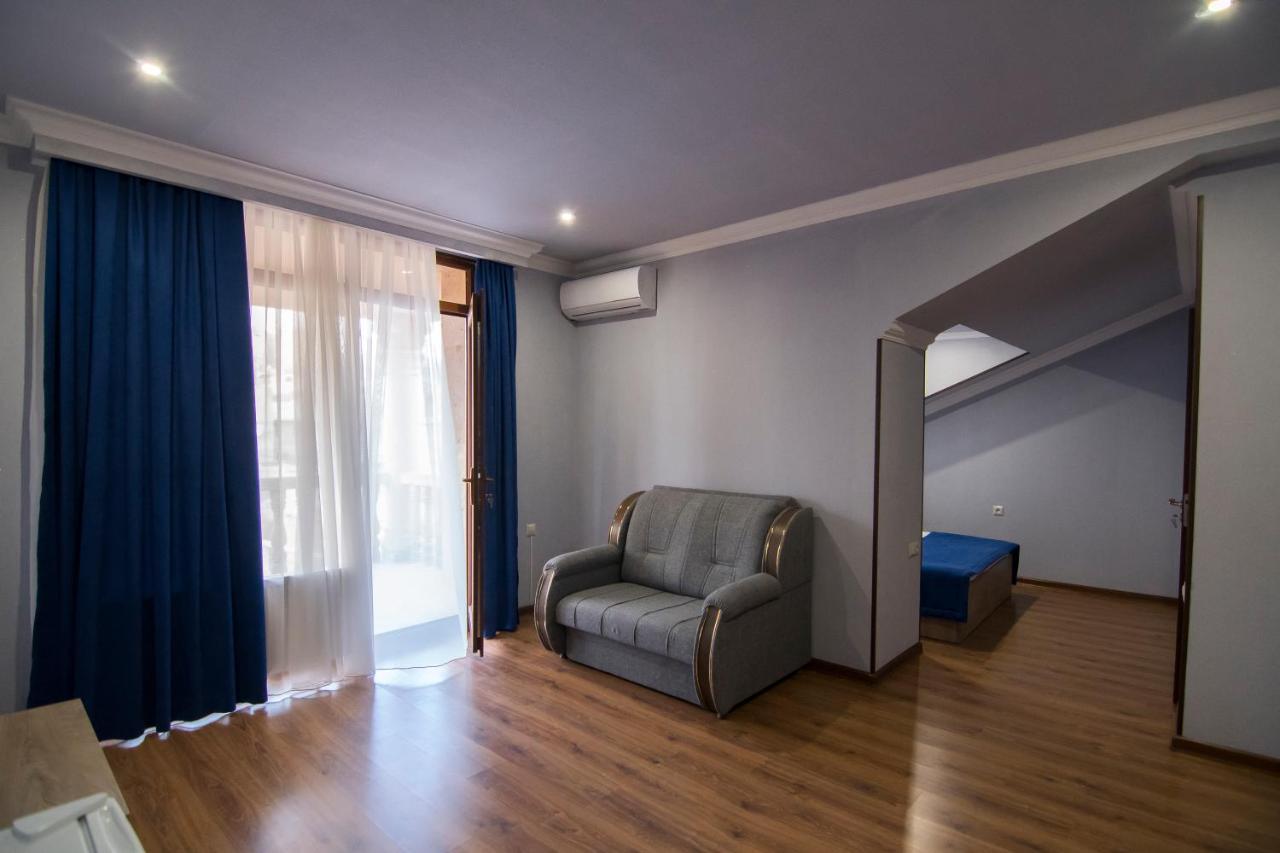 Afa Hotel & Guest House Yerevan Exterior photo