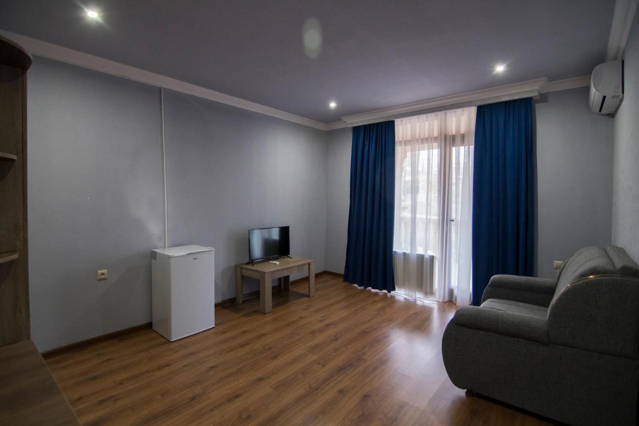 Afa Hotel & Guest House Yerevan Exterior photo
