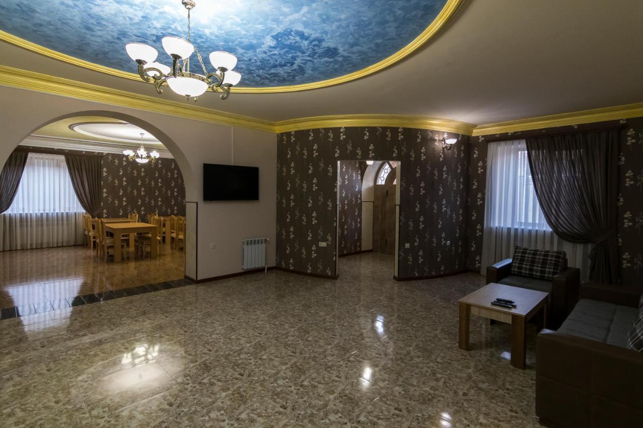 Afa Hotel & Guest House Yerevan Exterior photo