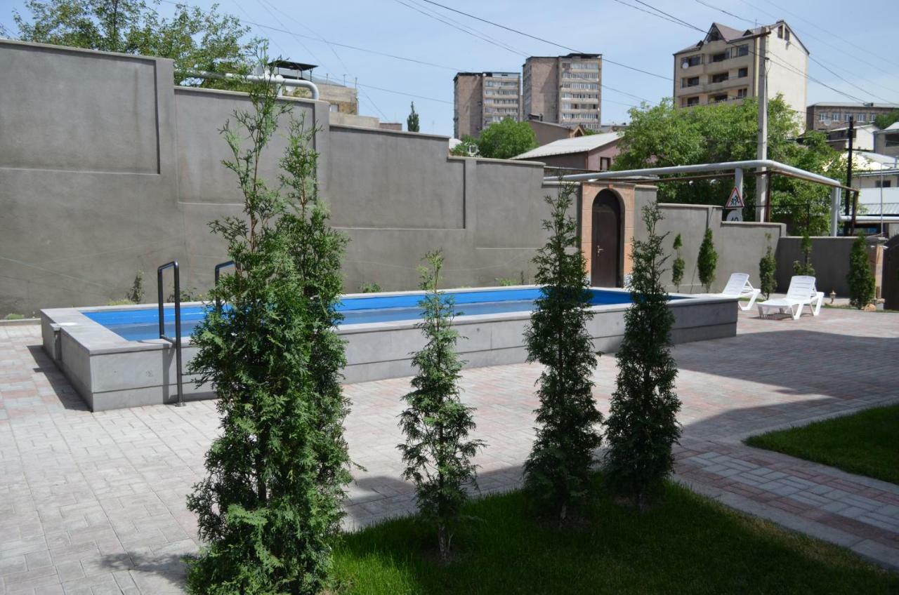 Afa Hotel & Guest House Yerevan Exterior photo