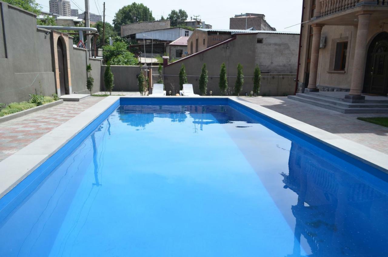 Afa Hotel & Guest House Yerevan Exterior photo